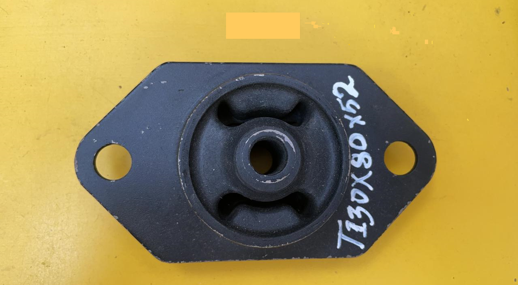 ENGINE MOUNTING